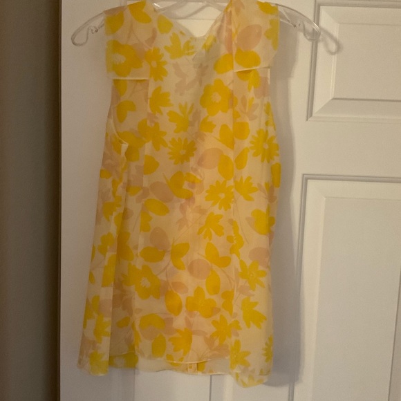 Cabi sleeveless top - Picture 2 of 3